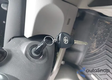 2010 Toyota Camry Le z USA, uszkodzony, nr VIN 4T1BF3EK7AU055425